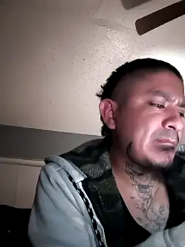 Snapshot of Burrrucecold00 chatting on 02.25.25 Burrrucecold00 online show from 02.25.25