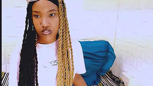 EroticSexyPrada online show from 03.19.25