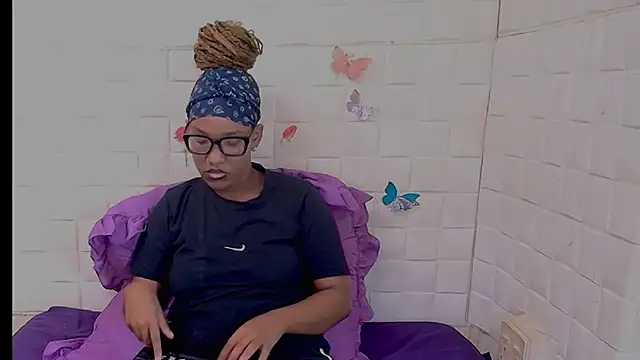 EroticSexyPrada online show from 02.15.26