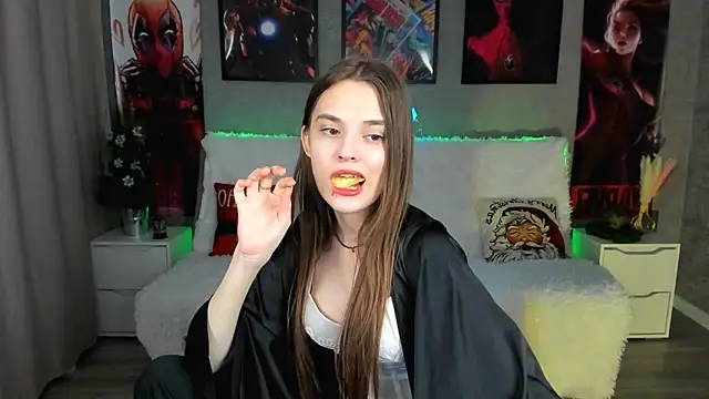 Snapshot of RayWillliams chatting on 02.02.25 RayWillliams online show from 02.02.25