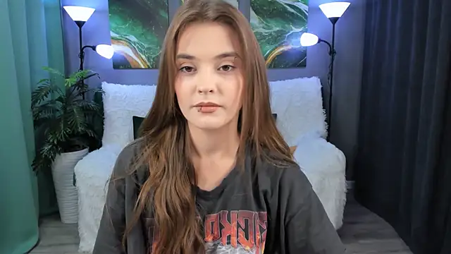 Snapshot of RayWillliams chatting on 09.27.25 RayWillliams online show from 09.27.25