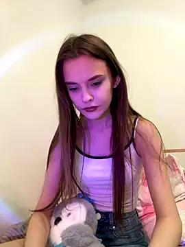 Snapshot of RayWillliams chatting on 11.16.25 RayWillliams online show from 11.16.25