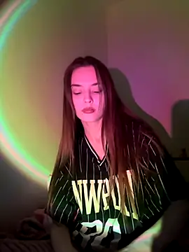 Snapshot of RayWillliams chatting on 11.21.25 RayWillliams online show from 11.21.25