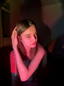 Snapshot of RayWillliams chatting on 12.14.25 RayWillliams online show from 12.14.25