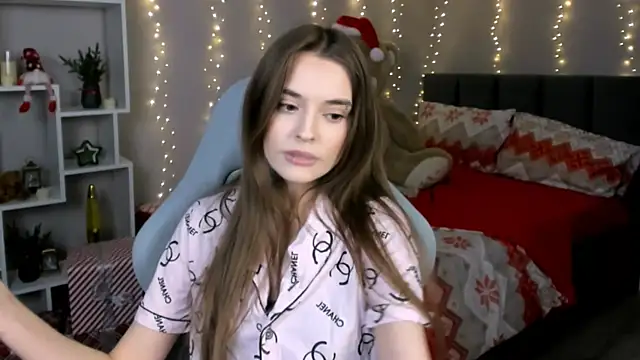 Snapshot of RayWillliams chatting on 01.13.26 RayWillliams online show from 01.13.26