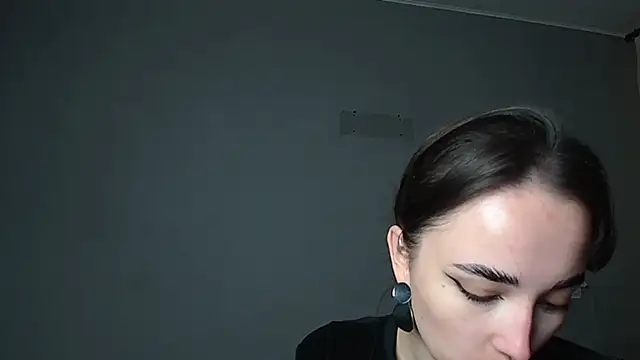 Eva Gloryy online show from 04.29.26
