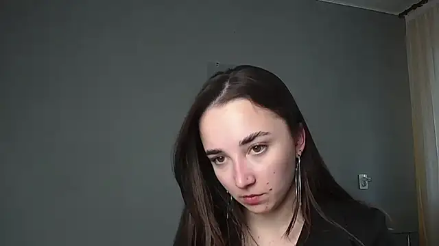 Eva Gloryy online show from 05.04.26