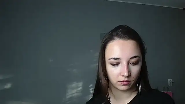 Eva Gloryy online show from 06.08.26