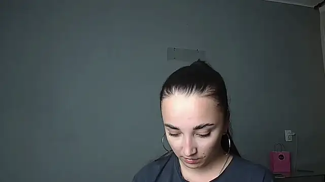 Eva Gloryy online show from 06.20.26