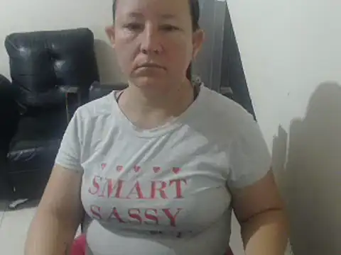 Snapshot of Yohis_Kiut25 chatting on 02.19.25 Yohis Kiut25 online show from 02.19.25