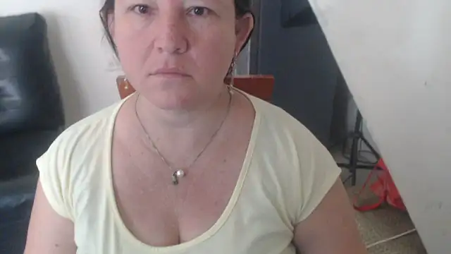 Snapshot of Yohis_Kiut25 chatting on 10.07.25 Yohis Kiut25 online show from 10.07.25