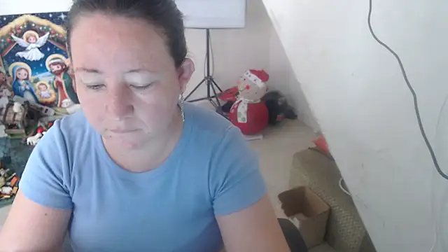 Snapshot of Yohis_Kiut25 chatting on 11.24.25 Yohis Kiut25 online show from 11.24.25