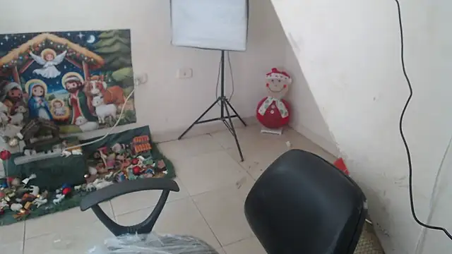 Snapshot of Yohis_Kiut25 chatting on 11.27.25 Yohis Kiut25 online show from 11.27.25