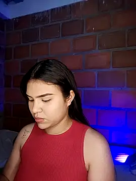 Snapshot of enid_greins chatting on 10.11.25 enid greins online show from 10.11.25