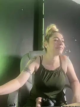 viktoria davis  online show from 03.06.25