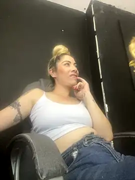 viktoria davis  online show from 09.10.25