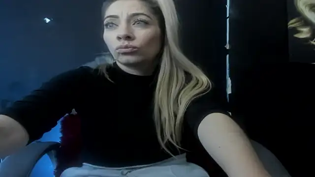 viktoria davis  online show from 04.29.26