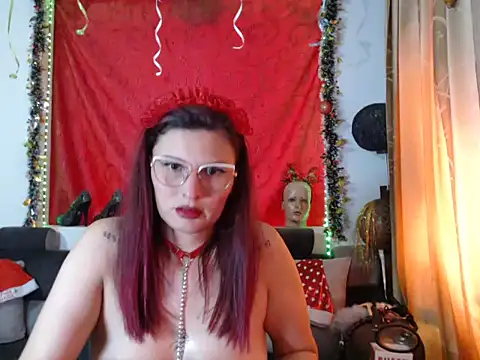 Snapshot of sachaclinford chatting on 12.02.25 sachaclinford online show from 12.02.25