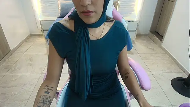 Snapshot of Zulema_hamdi chatting on 02.06.25 Zulema hamdi online show from 02.06.25