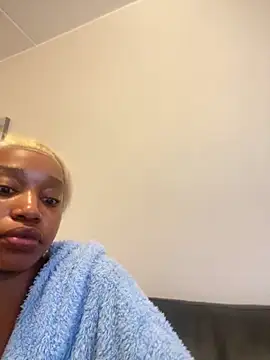 Go Meg online show from 11.04.25