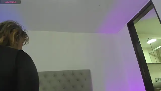 Dayana  Ospina online show from 02.10.25