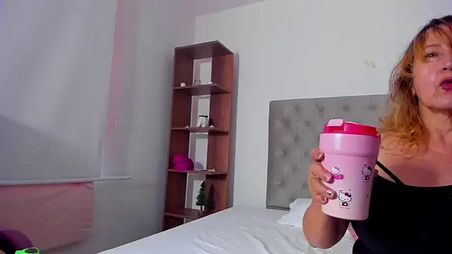 Dayana  Ospina online show from 02.20.25