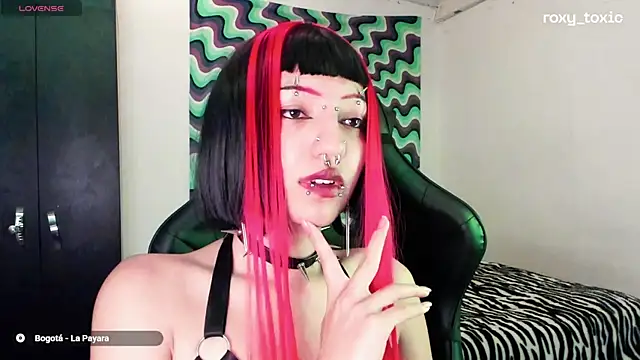 roxy toxic online show from 03.11.25