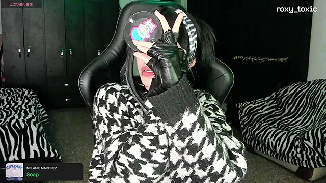 roxy toxic online show from 09.20.25