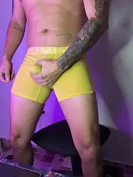 Lliam 2 online show from 02.07.25