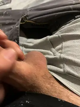 Snapshot of biggzee6 chatting on 12.17.25 biggzee6 online show from 12.17.25