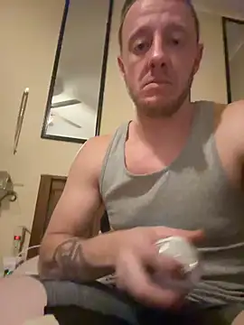 Snapshot of biggzee6 chatting on 02.13.26 biggzee6 online show from 02.13.26