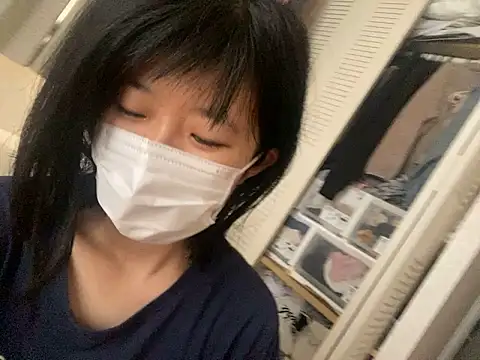 Snapshot of riri_riri_jp chatting on 09.15.25 riri riri jp online show from 09.15.25