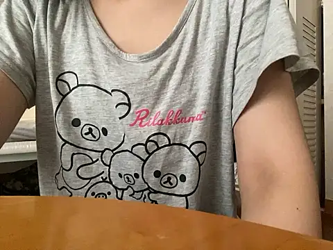 Snapshot of riri_riri_jp chatting on 09.19.25 riri riri jp online show from 09.19.25