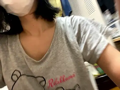 Snapshot of riri_riri_jp chatting on 09.24.25 riri riri jp online show from 09.24.25