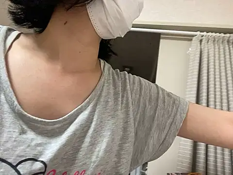 Snapshot of riri_riri_jp chatting on 10.06.25 riri riri jp online show from 10.06.25