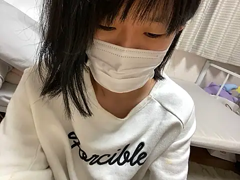 Snapshot of riri_riri_jp chatting on 10.15.25 riri riri jp online show from 10.15.25