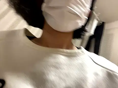 Snapshot of riri_riri_jp chatting on 10.16.25 riri riri jp online show from 10.16.25