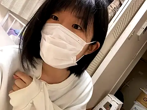 Snapshot of riri_riri_jp chatting on 10.22.25 riri riri jp online show from 10.22.25