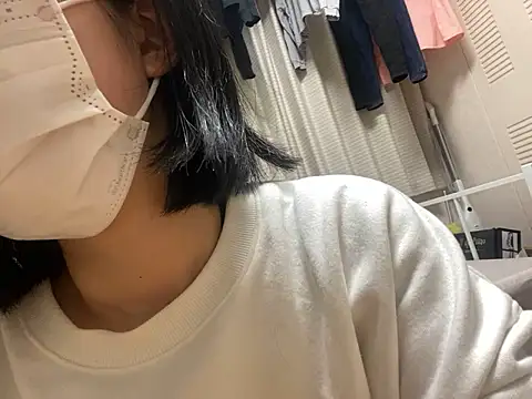 Snapshot of riri_riri_jp chatting on 11.26.25 riri riri jp online show from 11.26.25