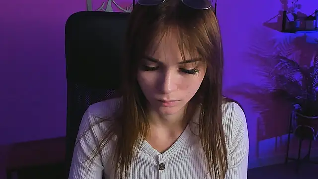 DakotaaJohnnson online show from 02.06.25