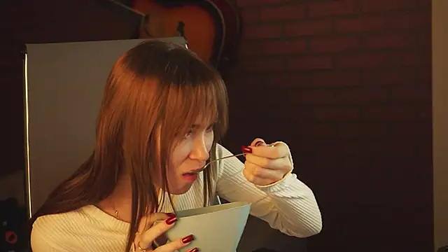 DakotaaJohnnson online show from 03.06.25