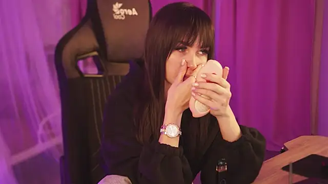 DakotaaJohnnson online show from 03.14.25