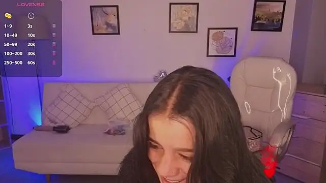 Nicole Foxx  online show from 04.28.26