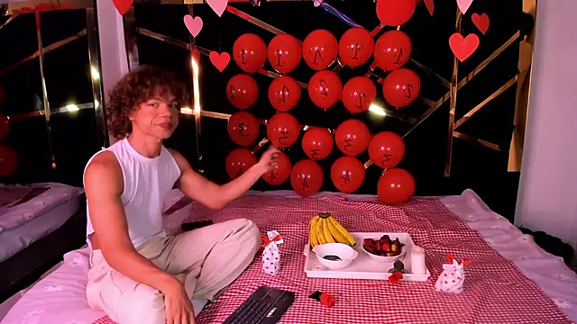 Snapshot of DanteAndKyle chatting on 02.15.25 DanteAndKyle online show from 02.15.25