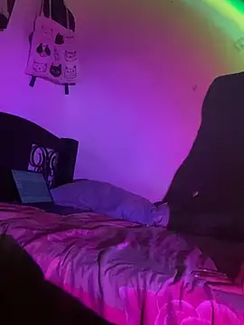 Snapshot of DanteAndKyle chatting on 11.04.25 DanteAndKyle online show from 11.04.25