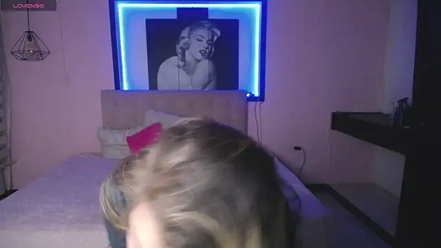 Snapshot of Kitten_Cam chatting on 11.14.25 Kitten Cam online show from 11.14.25