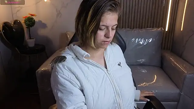 Kitten Cam online show from 04.23.26