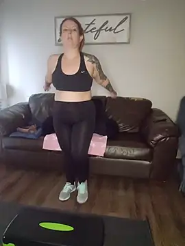 TattedMamaXOXO online show from 11.19.25