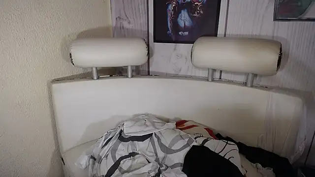 Snapshot of JULIANAWET69 chatting on 02.12.25 JULIANAWET69 online show from 02.12.25