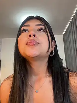 Snapshot of 1lubonnie chatting on 01.22.25 1lubonnie online show from 01.22.25